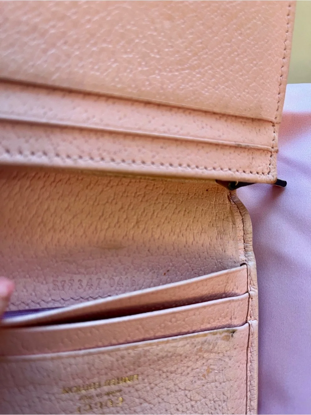 Gucci beautiful wallet